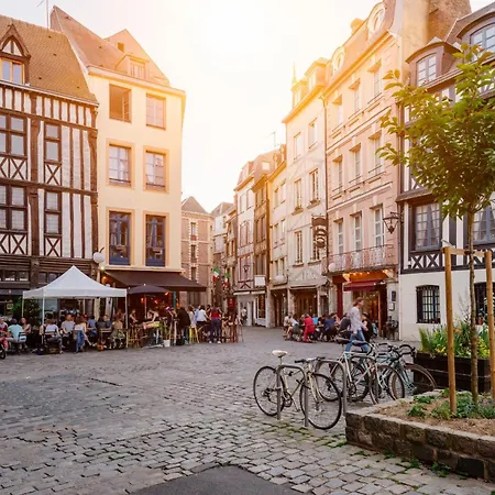 Le Lauroise Magnifique F2 Place Des Carmes Rouen
