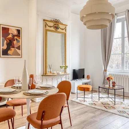 Le Lauroise Magnifique F2 Place Des Carmes Apartment *