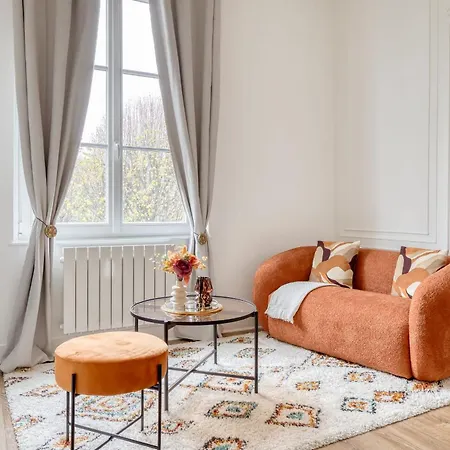 Le Lauroise Magnifique F2 Place Des Carmes *