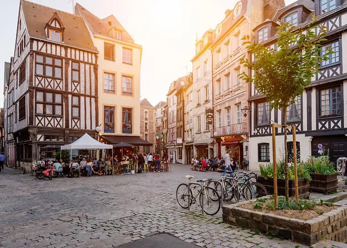 Le Lauroise Magnifique F2 Place Des Carmes Rouen