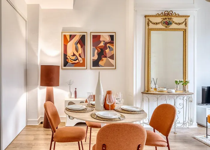 Le Lauroise Magnifique F2 Place Des Carmes *