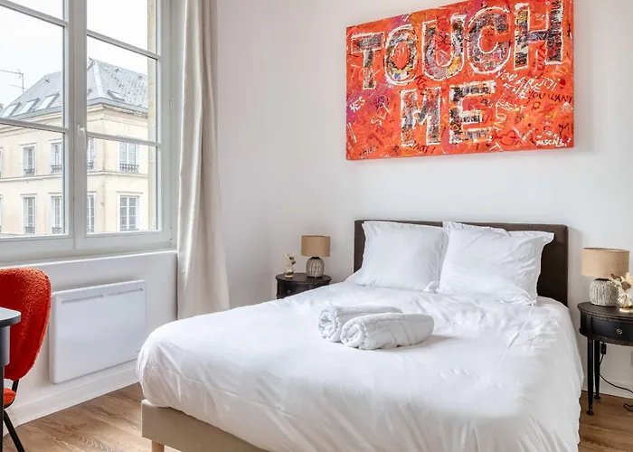 Le Lauroise Magnifique F2 Place Des Carmes *