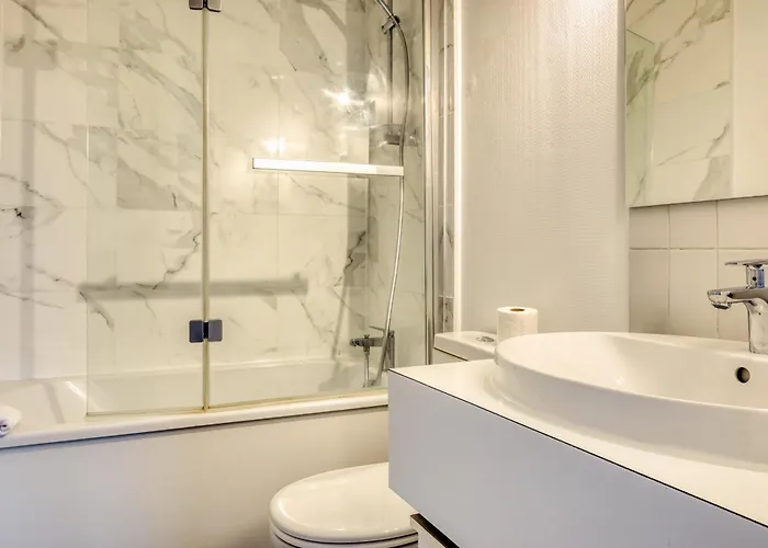 Le Lauroise Magnifique F2 Place Des Carmes