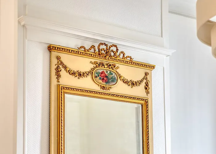 Le Lauroise Magnifique F2 Place Des Carmes Apartment