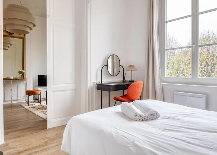 Le Lauroise Magnifique F2 Place Des Carmes Apartmán