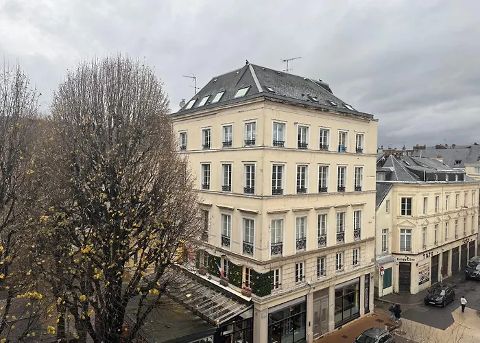 Le Lauroise Magnifique F2 Place Des Carmes Apartment